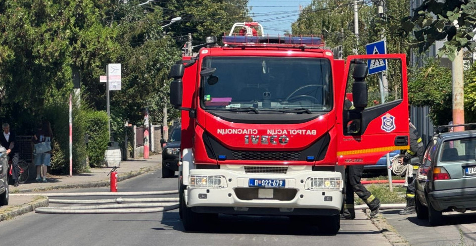 POŽAR U MALOM MOKROM LUGU! Vatrogasci na nogama