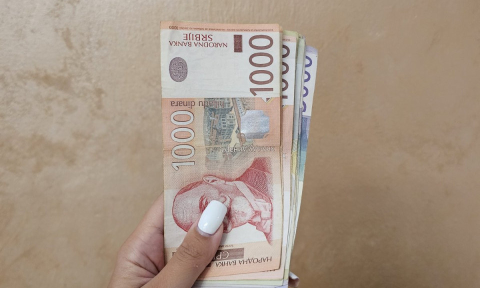 NEĆETE VEROVATI KAKVA JE STVARNO ZARADA U SRBIJI! Ogromna razlika u platama, mnogi nisu ni blizu ove cifre