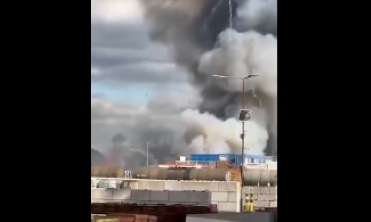BROJE SE MRTVI U EKSPLOZIJI U HAMBURGU Blokiran i auto-put, najpre buknuo požar, a onda nastao haos! (FOTO/VIDEO)