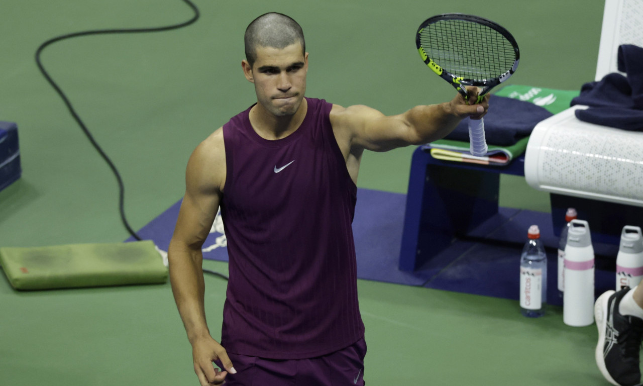 EVO KOGA MRZE SVE OBOŽAVATELJKE ALKARAZA Španac otkrio ko ga je ošišao na nularicu