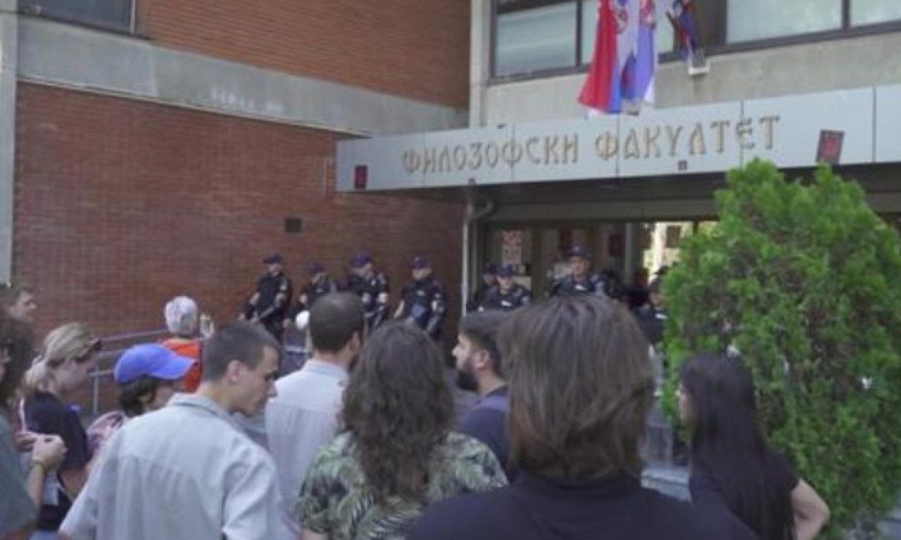 STUDENTI U BLOKADI PONOVO ISPRED FILOZOFKSOG FAKULTETA Evo šta se tamo događa (VIDEO)