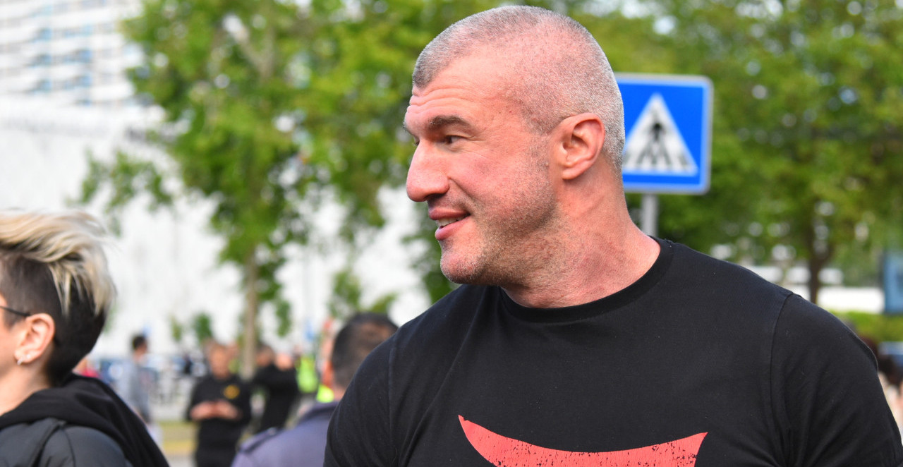 UHAPŠEN MIŠA BAČULOV! MUP hitno reagovao zbog divljanja ispred Filozofskog fakulteta