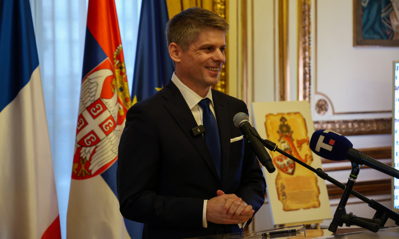 STO GODINA SRPSKOG JEZIKA U FRANCUSKOJ Gujon u Parizu ugostio uticajne ljude koji promovišu Srbiju (FOTO)