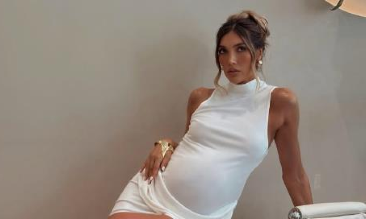 SRPSKA INFLUENSERKA IZGUBILA BEBU Nevenina emotivna objava kida dušu: "Naš Maksim je..." (FOTO)