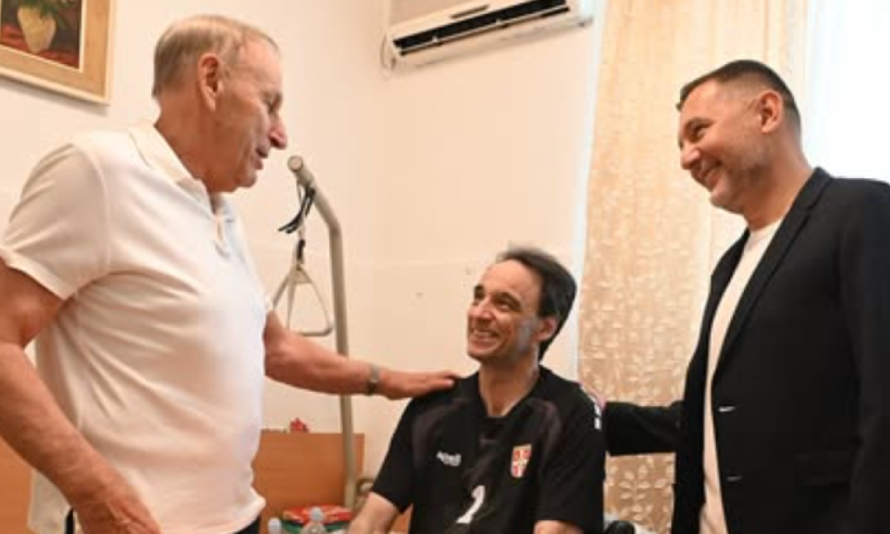 DŽAJIĆ  I RADUJKO IZNENADILI MILOJEVIĆA Legendarni golman ovo nije očekivao, dobio i rođendanski poklon (FOTO)