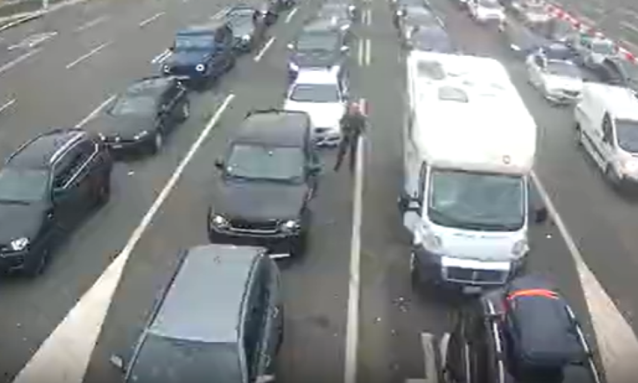 POČINJE ŠKOLA, EGZODUS SRBA SA ODMORA Evo koliko se čeka na granicama, jedna stvar pravi još veći problem danas