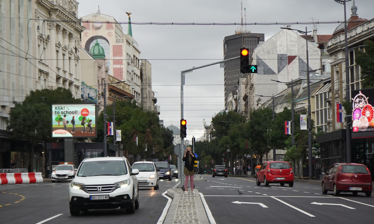 KREĆETE NA PUT? NAORUŽAJTE SE STRPLJENJEM Evo kakvo je stanje na putevima i gde vas čekaju gužve (FOTO)