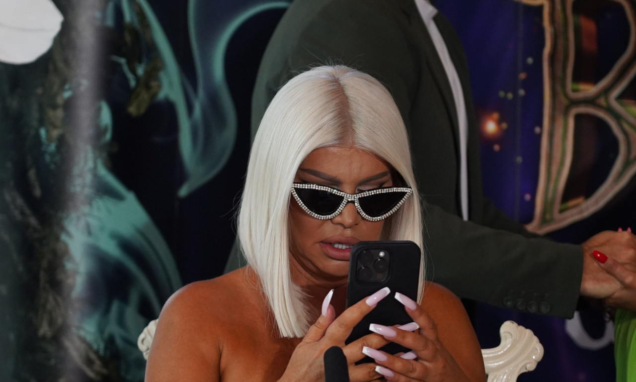 DARA BUBAMARA SE POVERILA CECI U "ZVEZDAMA GRANDA": "Volim se*s i saks" (VIDEO)