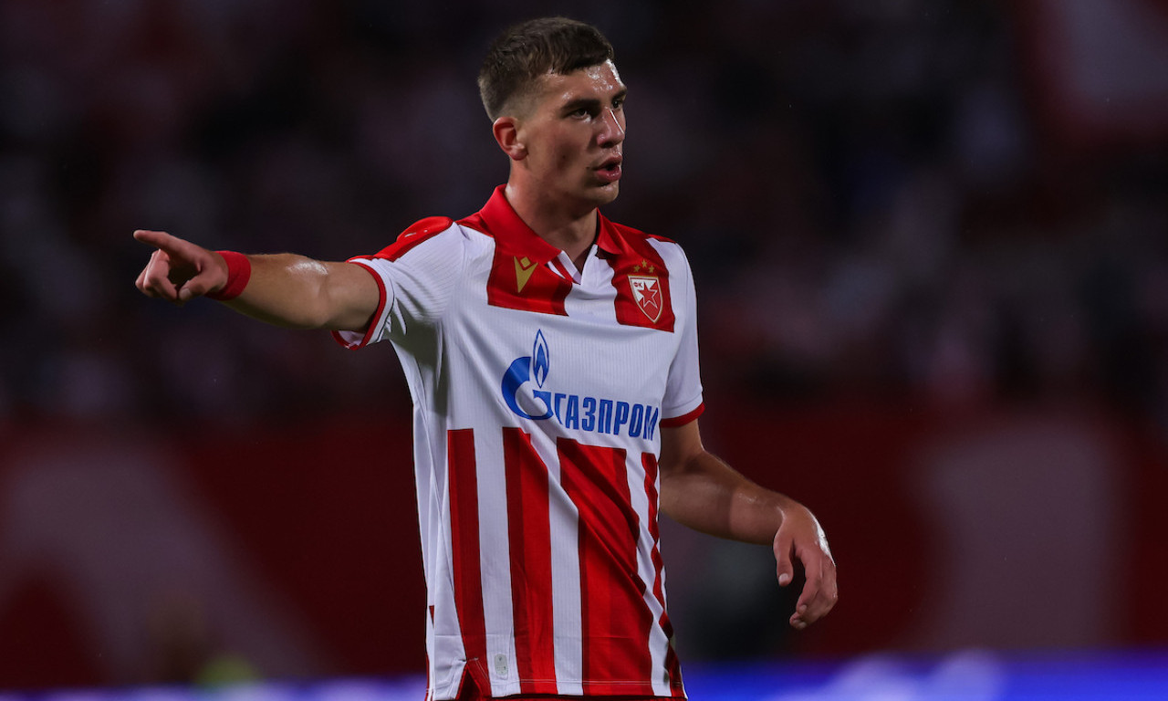 KO JE VELJKO MILOSAVLJEVIĆ Zvezdin biser čijom je prodajom Terza ponovo ispisao istoriju srpskog fudbala (FOTO)