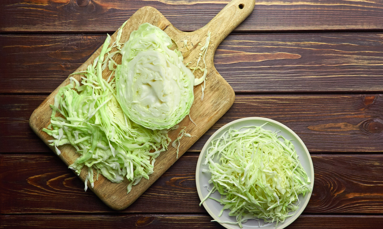 KUPUS SALATA KAO IZ RESTORANA Evo u čemu je tajna onog ukusa koji volite