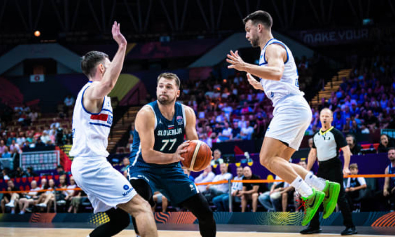 SLOVENIJA OBEZBEDILA OSMINU FINALA Džiletova Gruzija totalno zakomplikovala grupu C