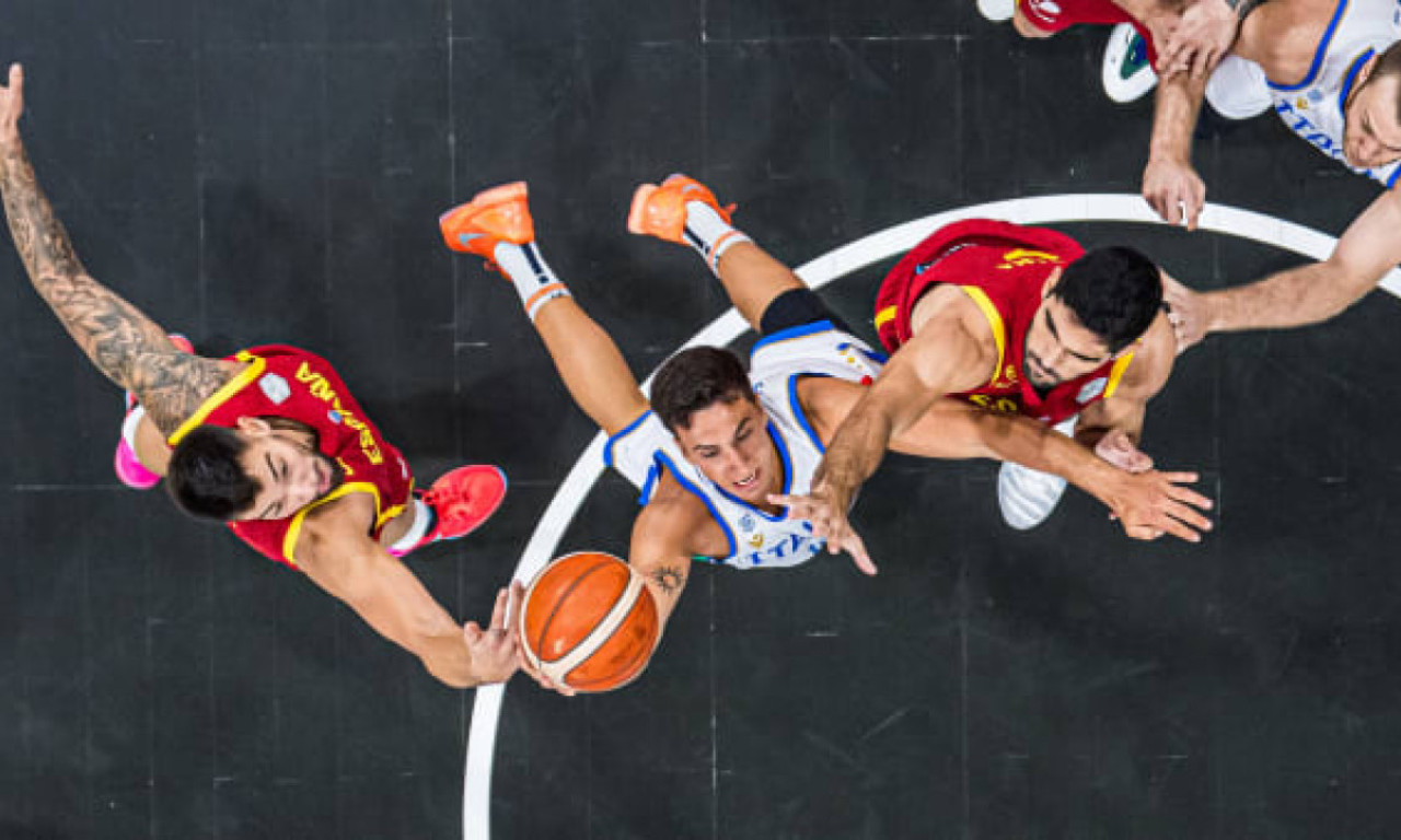 ŠPANIJA PRED ELIMINACIJOM Italijani "manje lošiji", Francuzi bolji od Poljaka