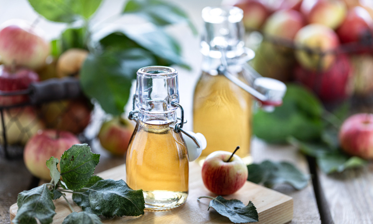 DOMAĆI SUPER-TONIK ZA ZDRAVLJE Tinktura od jabukovog sirćeta koja jača imunitet i tera bolesti!