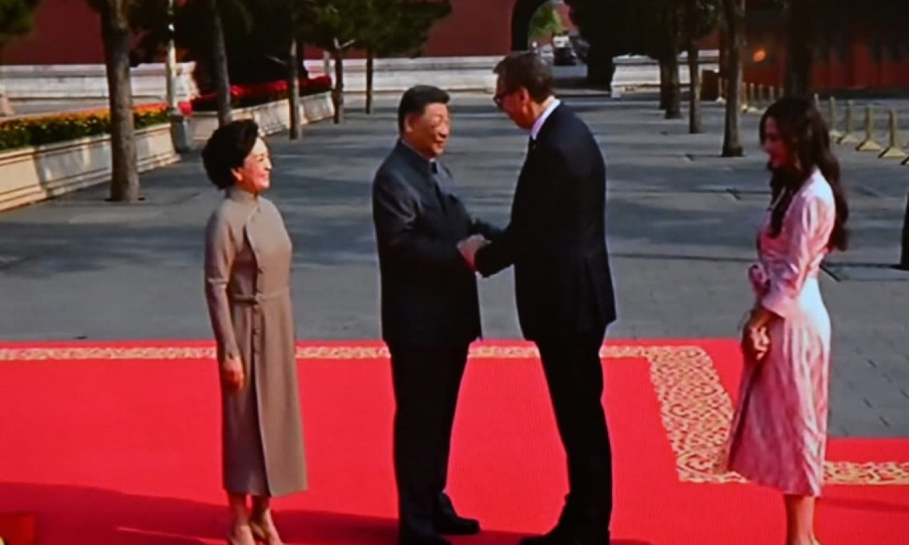 ČVRST STISAK RUKE VUČIĆA I SIJA Predsednik podelio slike iz Pekinga: "Hvala na iskrenom prijateljstvu" (FOTO)