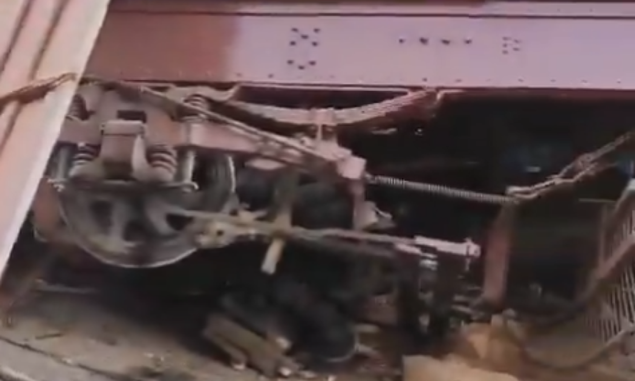 ŽIČARA ISKLIZNULA IZ ŠINA, IMA POGINULIH Broje se žrtve, a ovo su detalji užasa!