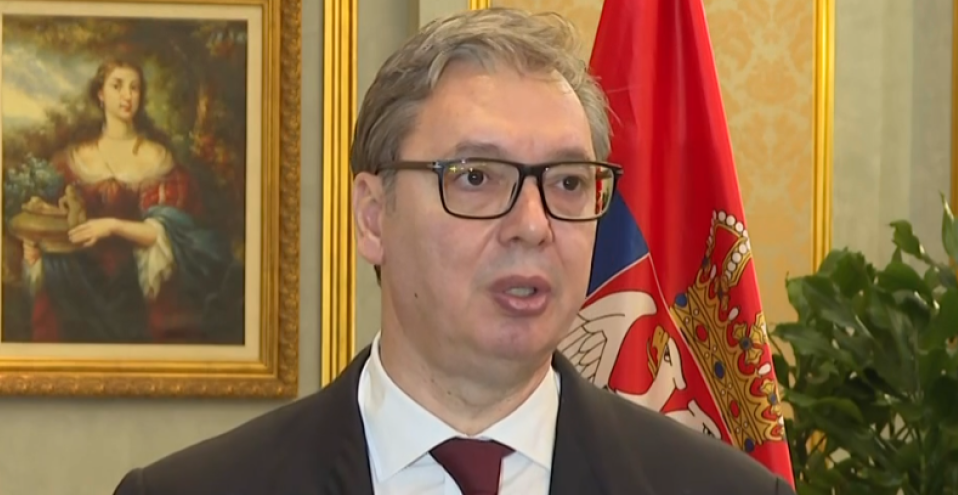 PREDSEDNIK VUČIĆ SE OBRATIO GRAĐANIMA: Bednici i kukavice nikada neće pobediti!