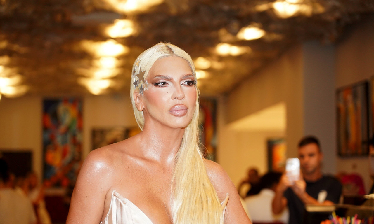 JELENA KARLEUŠA RASPALILA PO KOLEGINICAMA Iskreno o Dari, Zorici, Viki i Ceci (VIDEO)