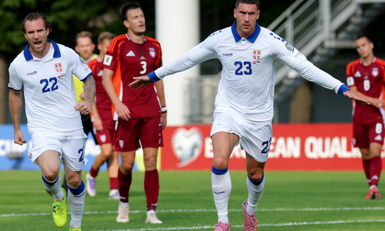 SREĆA POGLEDALA FUDBALERE U NADOKNADI Srbija "preživela" gostovanje Letoniji