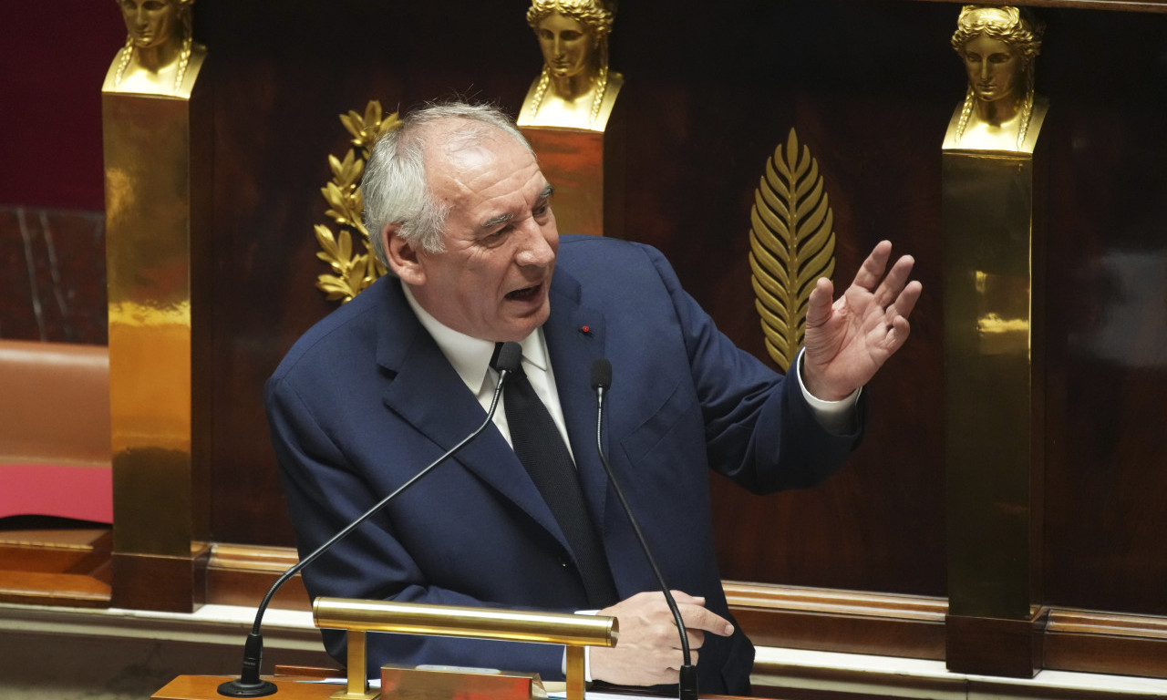 EPIDEMIJSKA PRIPRAVNOST U OVOJ ZEMLJI: Bivši francuski premijer Fransoa Bajru hospitalizovan zbog teškog oblika gripa