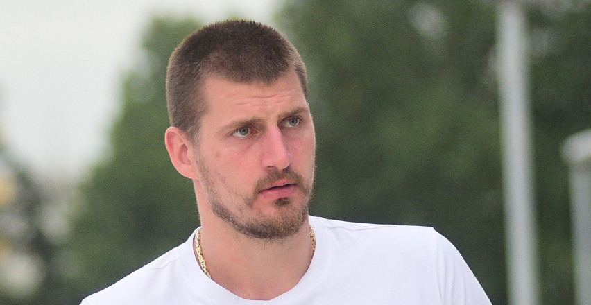 URNEBESAN ODGOVOR JOKIĆA POSTAO HIT! Pitali ga za Dan zahvalnosti, on se samo uhvatio za glavu: "O, Bože"(VIDEO)