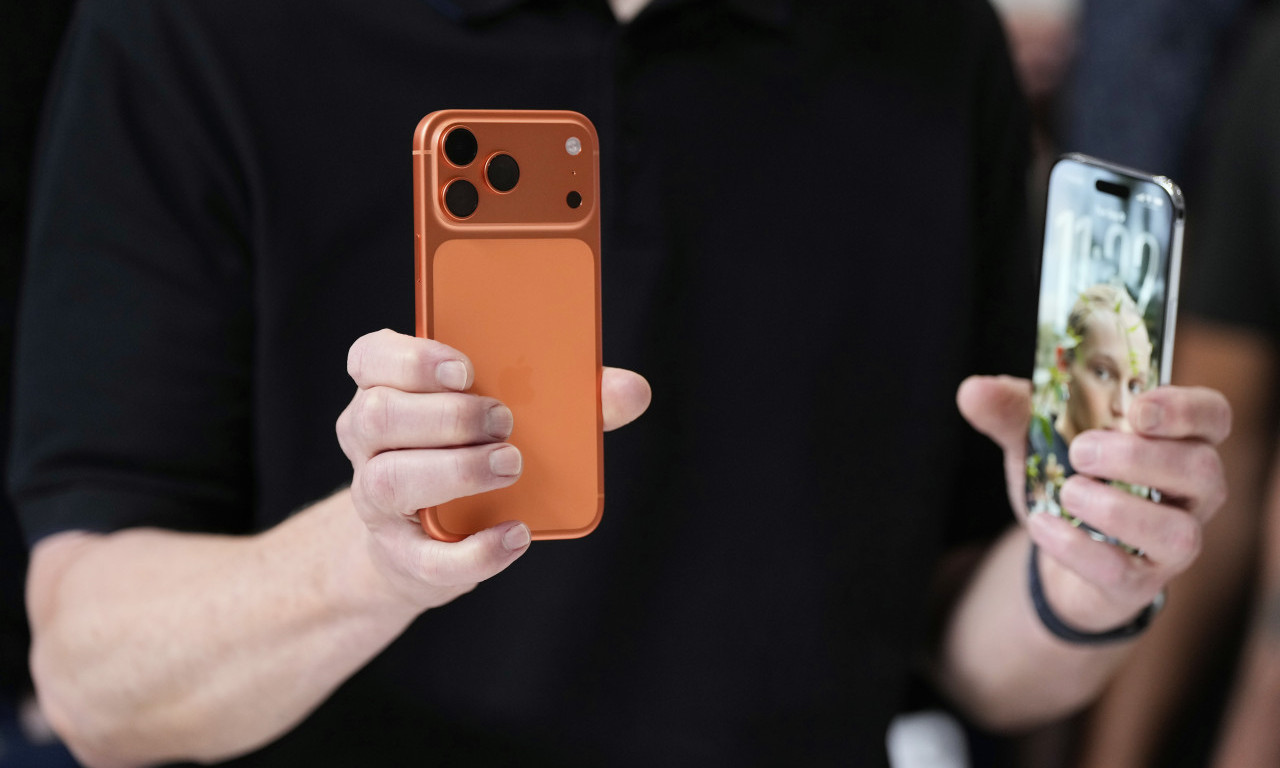 AU, KAKVA PROVOKACIJA! Samsung isprozivao novi iPhone 17 - "Javite nam se..."