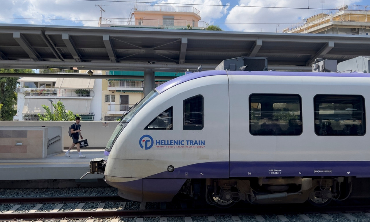 STAJU VOZOVI U GRČKOJ Počinje štrajk mašinovođa