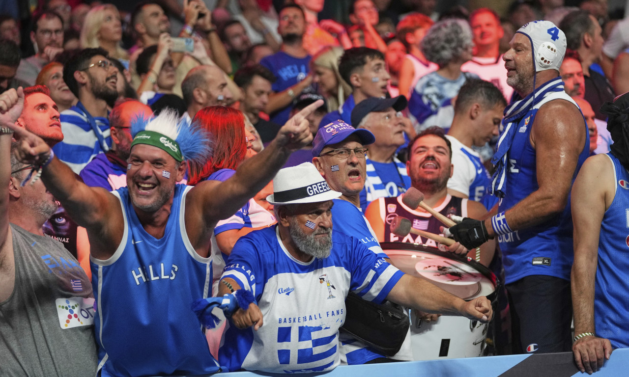 SVE SPREMNO ZA VELIKI OBRAČUN Srpski navijači ostali da bodre Grčku protiv Turske, na hiljade Grka krenulo ka Rigi