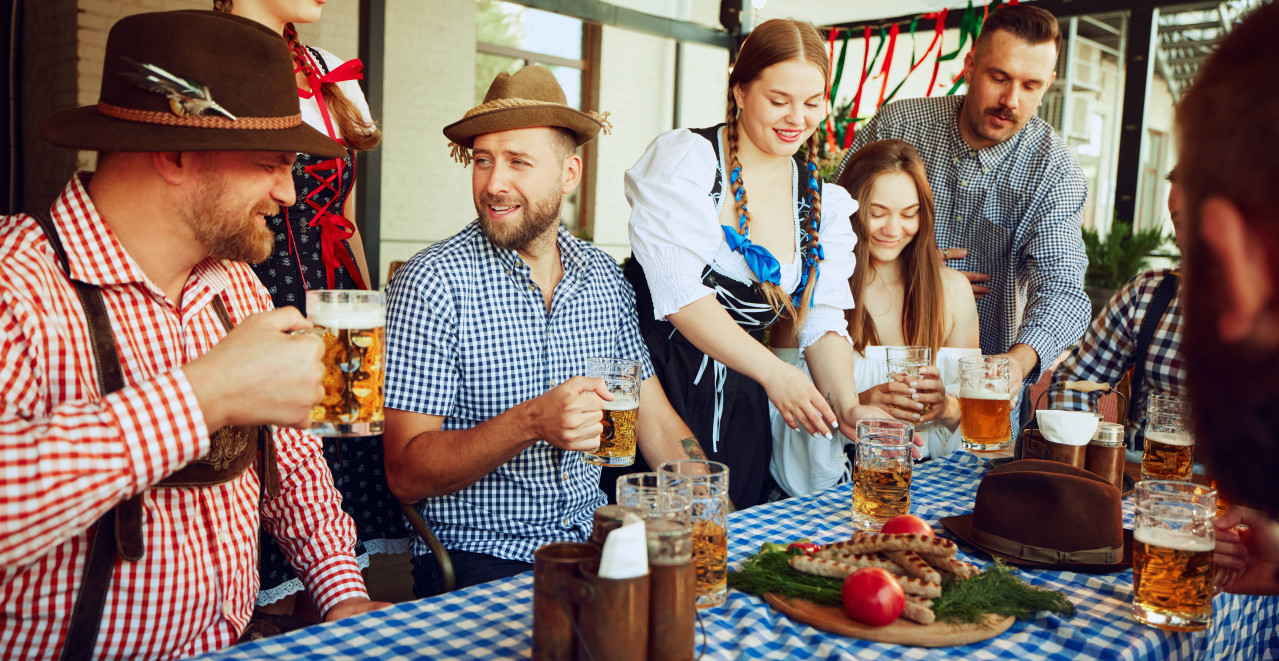KOLIKO KOŠTA PIVO NA OKTOBERFESTU 2025. Nemci rešili da deru turiste! Pogledajte detaljan cenovnik