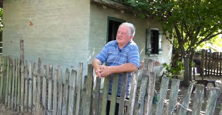 KOLEBA U MAČVI ČUVA NEVEROVATNU PRIČU Upoznajte Slobodana koji živi bez struje, ali sa uspomenama koje nemaju cenu FOTO