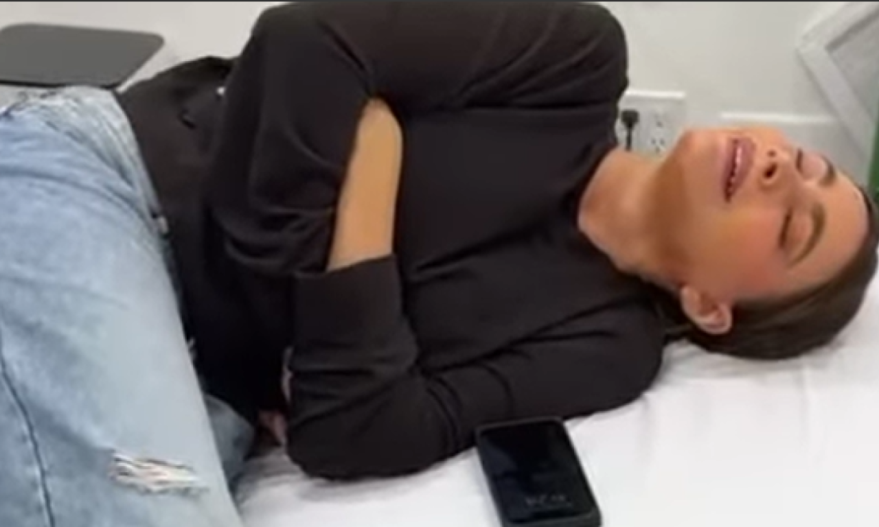 GLUMICA HITNO PRIMLJENA U BOLNICU! Objavljen snimak agonije - šta joj se to desilo? (FOTO/VIDEO)