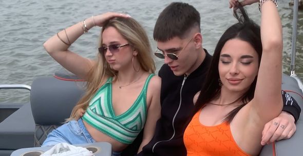 ZEMUNSKI DUO STELE I TKEMA Nova energija na domaćoj muzičkoj sceni, hit "Ne stidi se" osvaja Balkan (VIDEO)