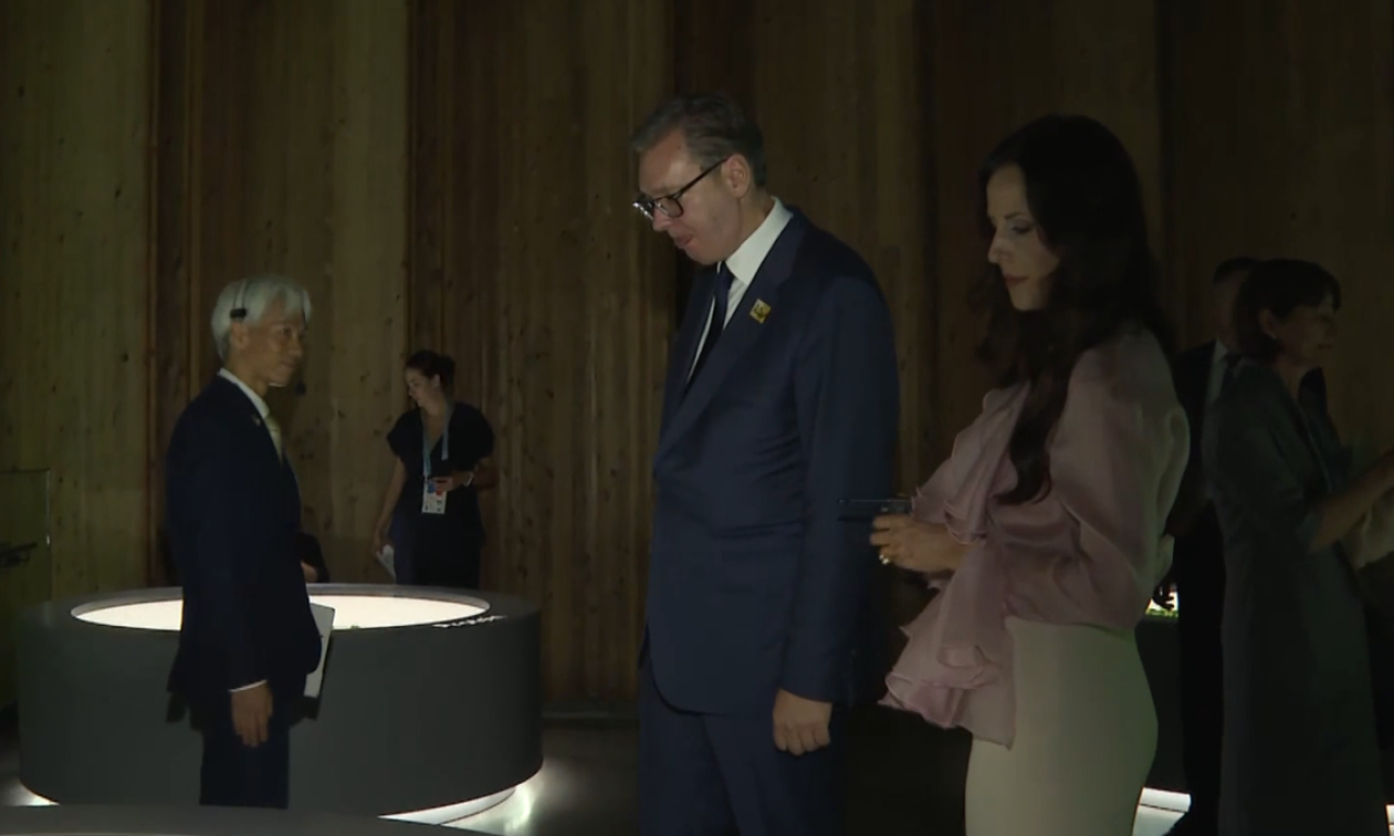 ZAVIRITE U SPEKTAKULARNI PAVILJON JAPANA NA EKSPU Tamara i Aleksandar Vučić oduševljeni (VIDEO)