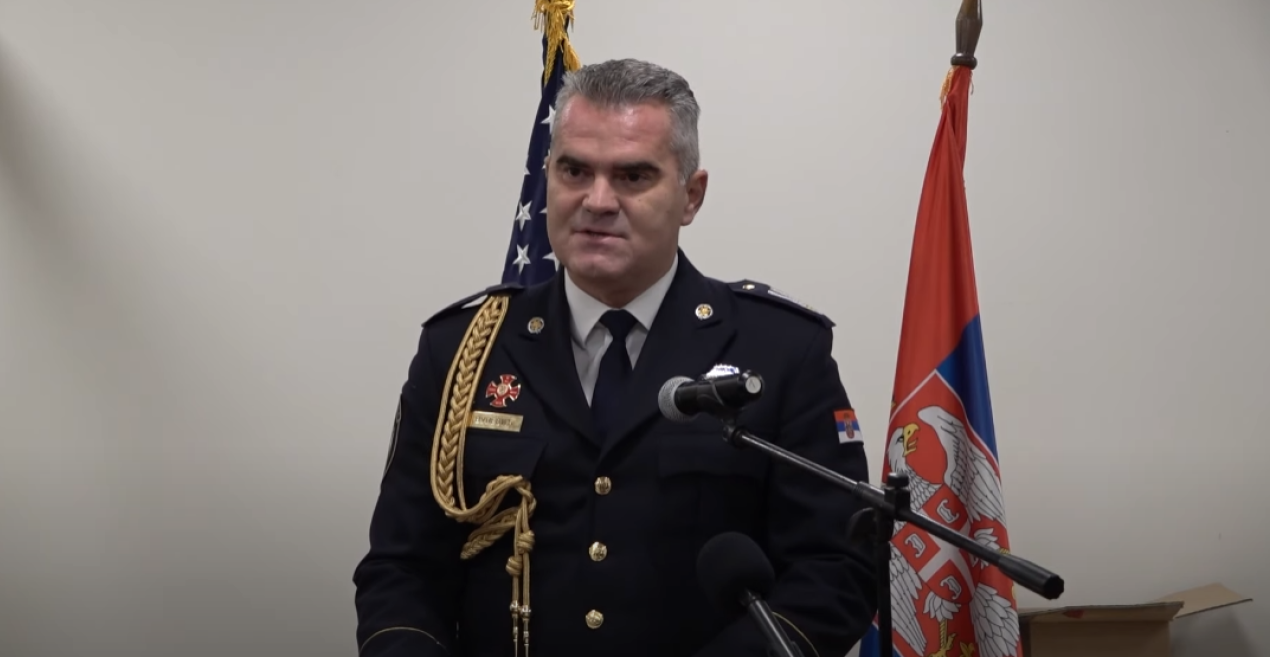 LAŽNI VIDEO KOMANDANTA SAJ ŠIRI SE INTERNETOM Policija šalje hitan apel!
