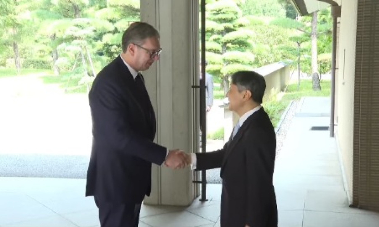 VUČIĆ SA CAREM JAPANA U NJEGOVOJ PALATI Pozvao ga u Srbiju, a ovo su detalji razgovora (VIDEO)