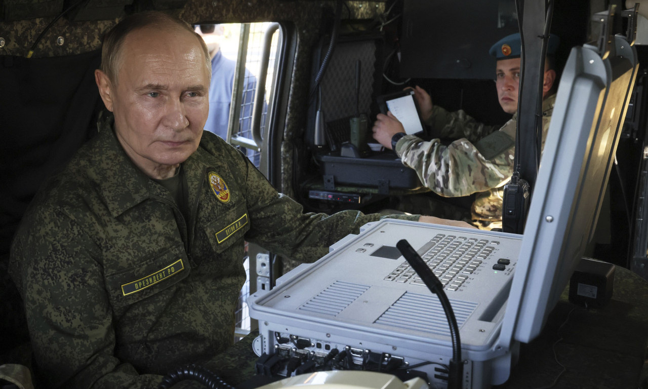 PUTIN PONOVO OBUKAO UNIFORMU Evo zašto je NATO u panici, pogledajte šta je cilj akcije "Zapad 2025" (FOTO)