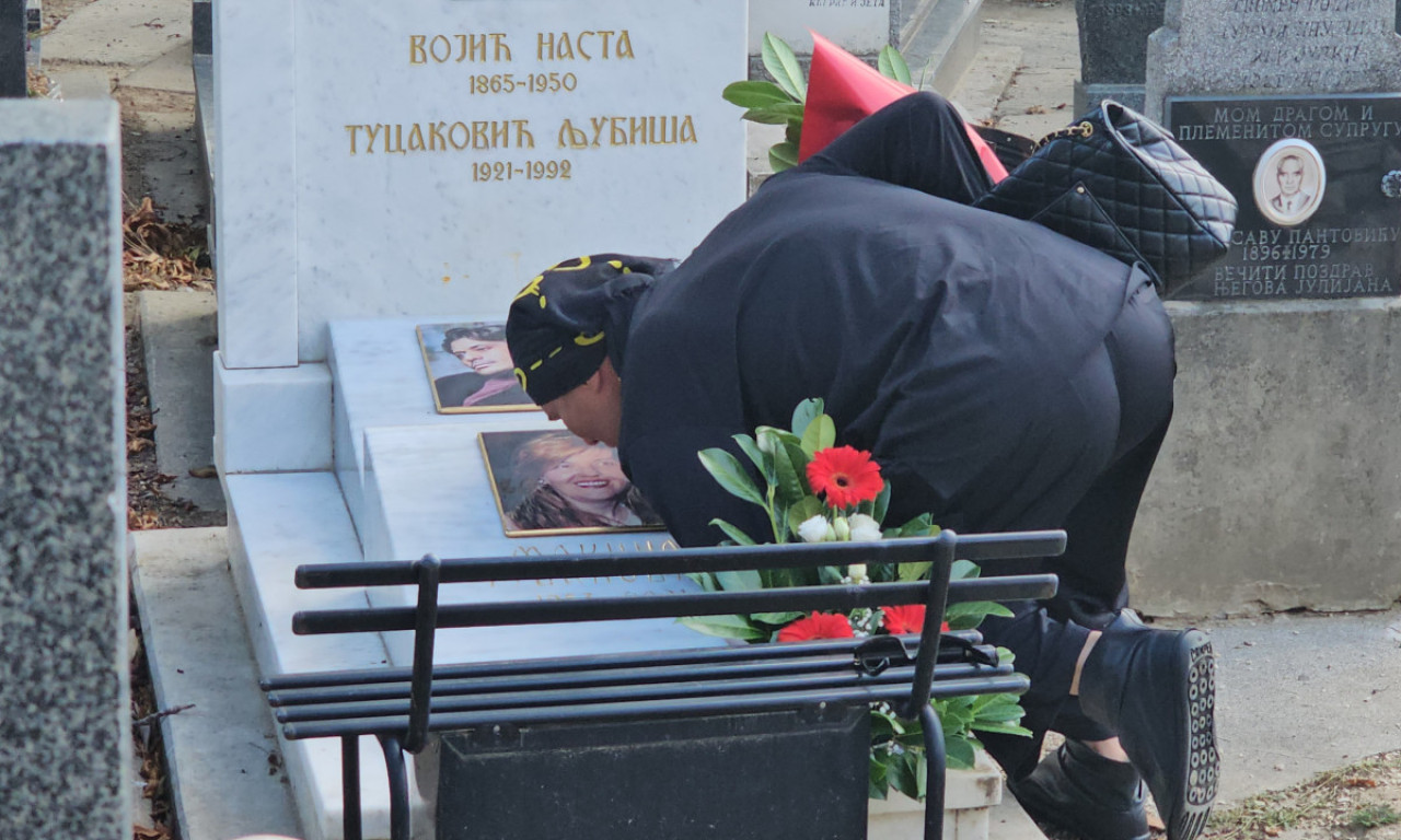 BOKI 13 JECAO NA GROBU MARINE TUCAKOVIĆ Posle 10 godina stigao u Beograd samo zbog nje - scena koja slama srce (FOTO)