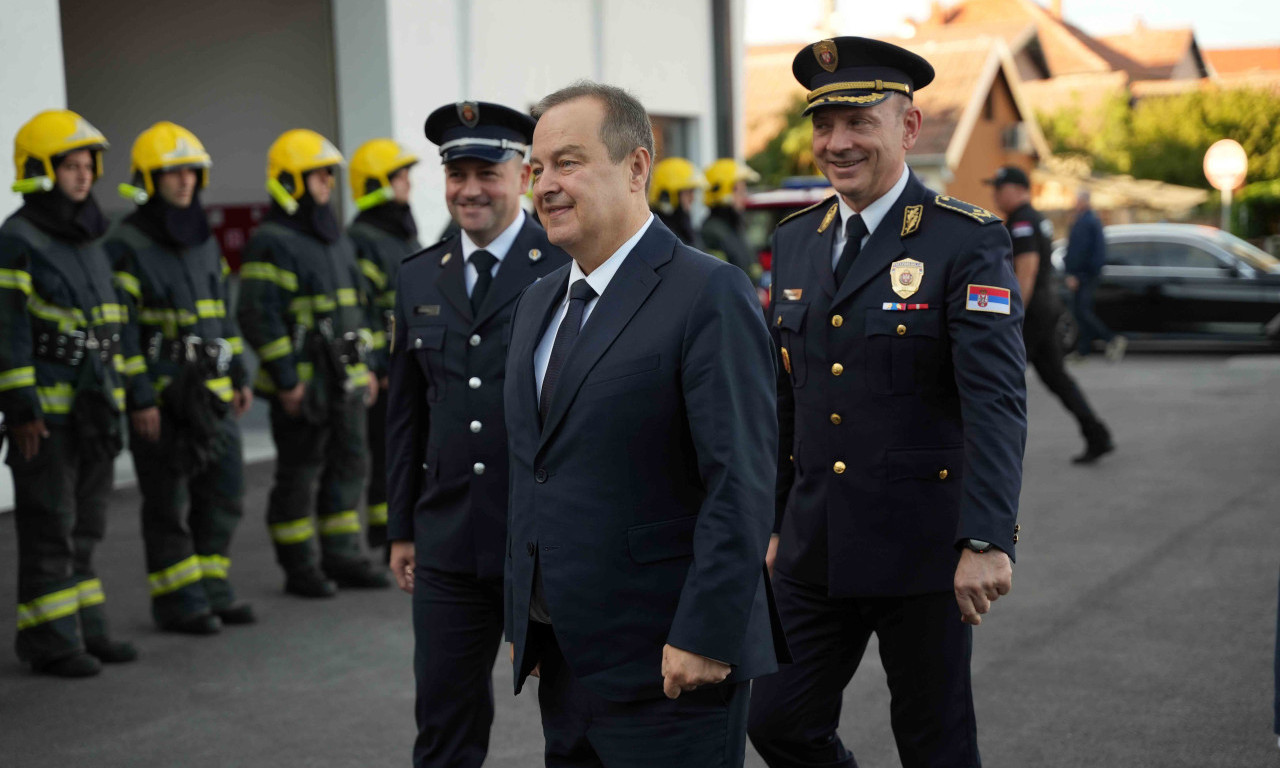 MUP OBELEŽIO DAN SEKTORA ZA VANREDNE SITUACIJE: Lapovo dobilo potpuno opremljenu Vatrogasno-spasilačku jedinicu (FOTO)