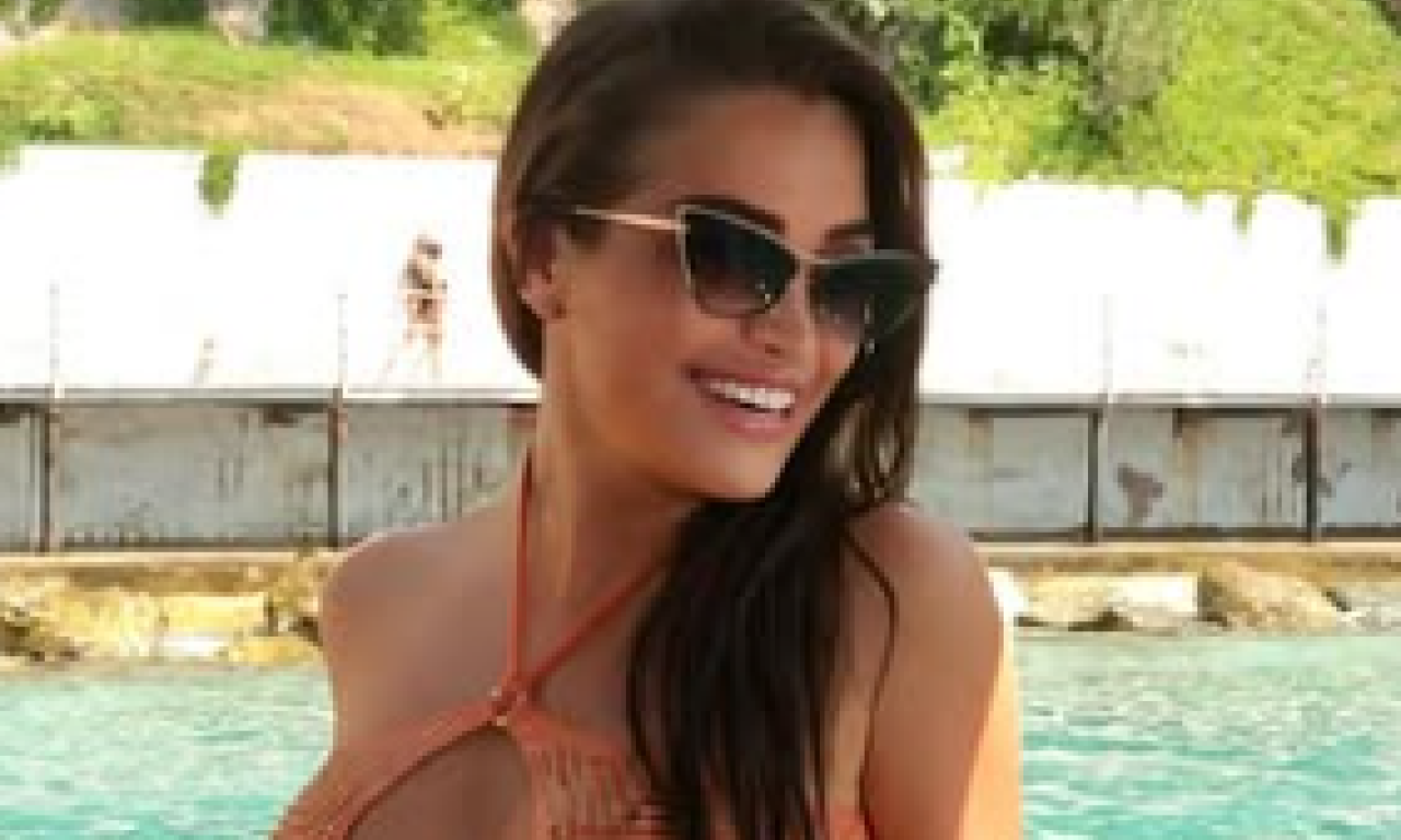 MILICA JOKIĆ U SEKSI POZI NA JAHTI Bivša Dačićeva snajka smršala i pokazala izvajano telo: "Bomba si" (FOTO)