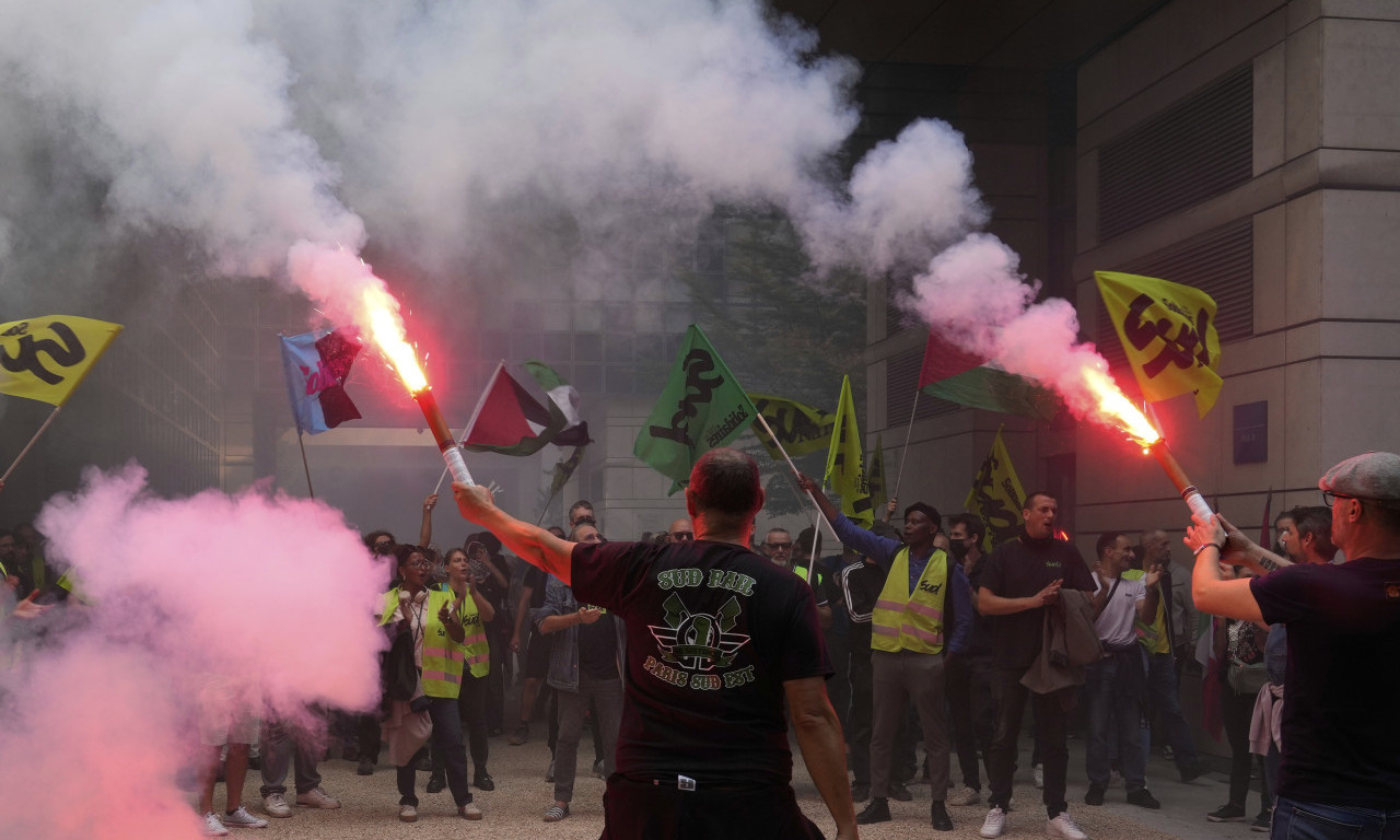HAOS U FRANCUSKOJ, UHAPŠENA 181 OSOBA Demonstranti jurišali na ministarstvo i banke, lomili sve pred sobom (VIDEO)