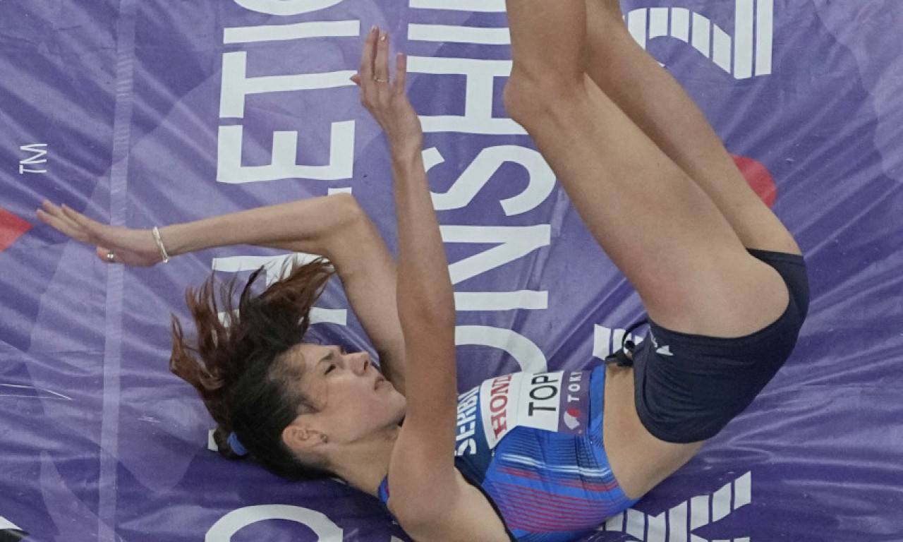 PREKINUTO FINALE SVETSKOG PRVENSTVA Evo šta Angelini Topić pravi probleme u borbi za medalju