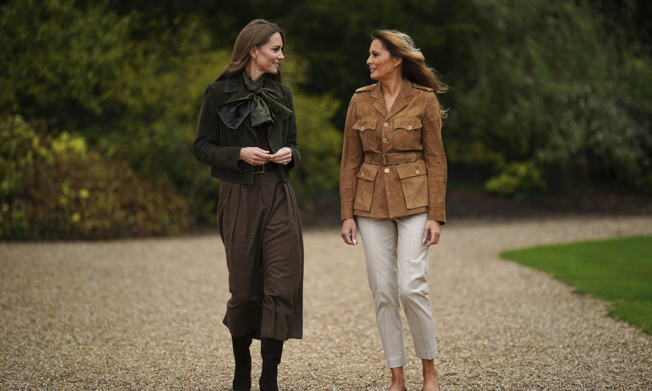 DVE DAME, JEDAN MODNI TRENUTAK ZA PAMĆENJE Melanija i Kejt u jednoj šetnji pokazale šta se nosi ove jeseni