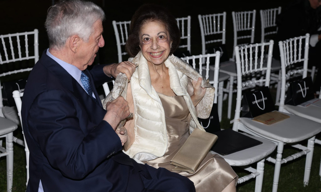 KATARINA KARAĐORĐEVIĆ PONOVO NASMEJANA Princeza oduševila sve na modnoj reviji - oličenje gracioznosti! (FOTO)