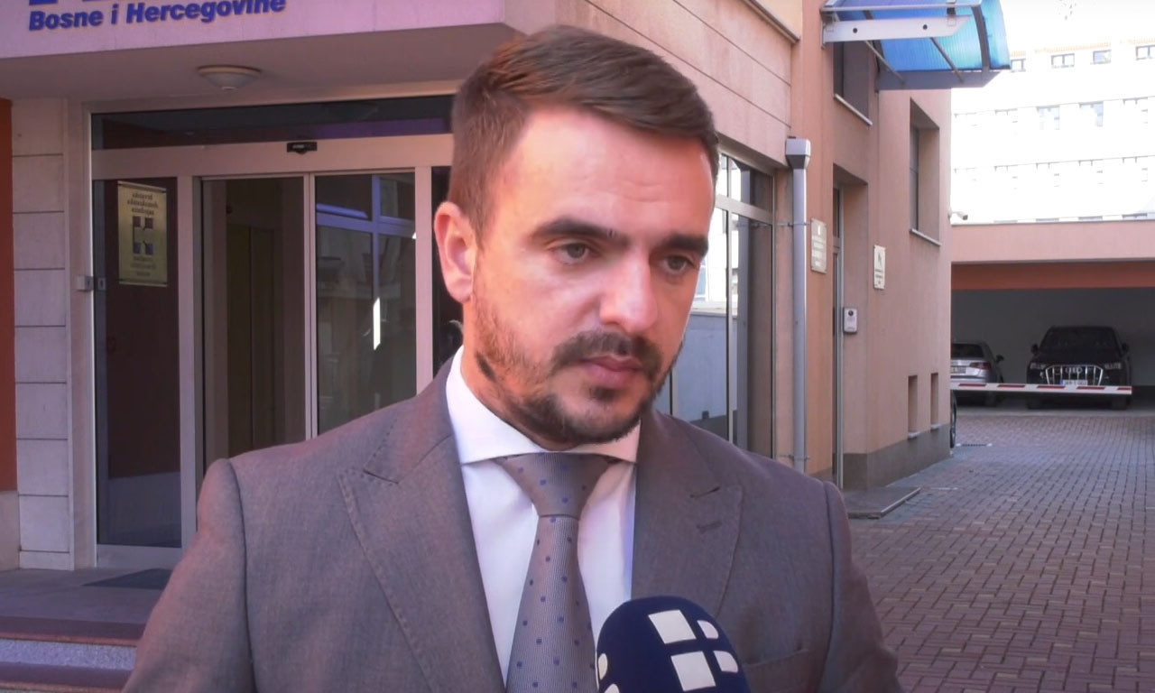KO JE HRVAT KOME JE DODIK PRENEO SVOJA OVLAŠĆENJA? Otkriveno kada će biti prevremeni izbori za predsednika RS (FOTO)