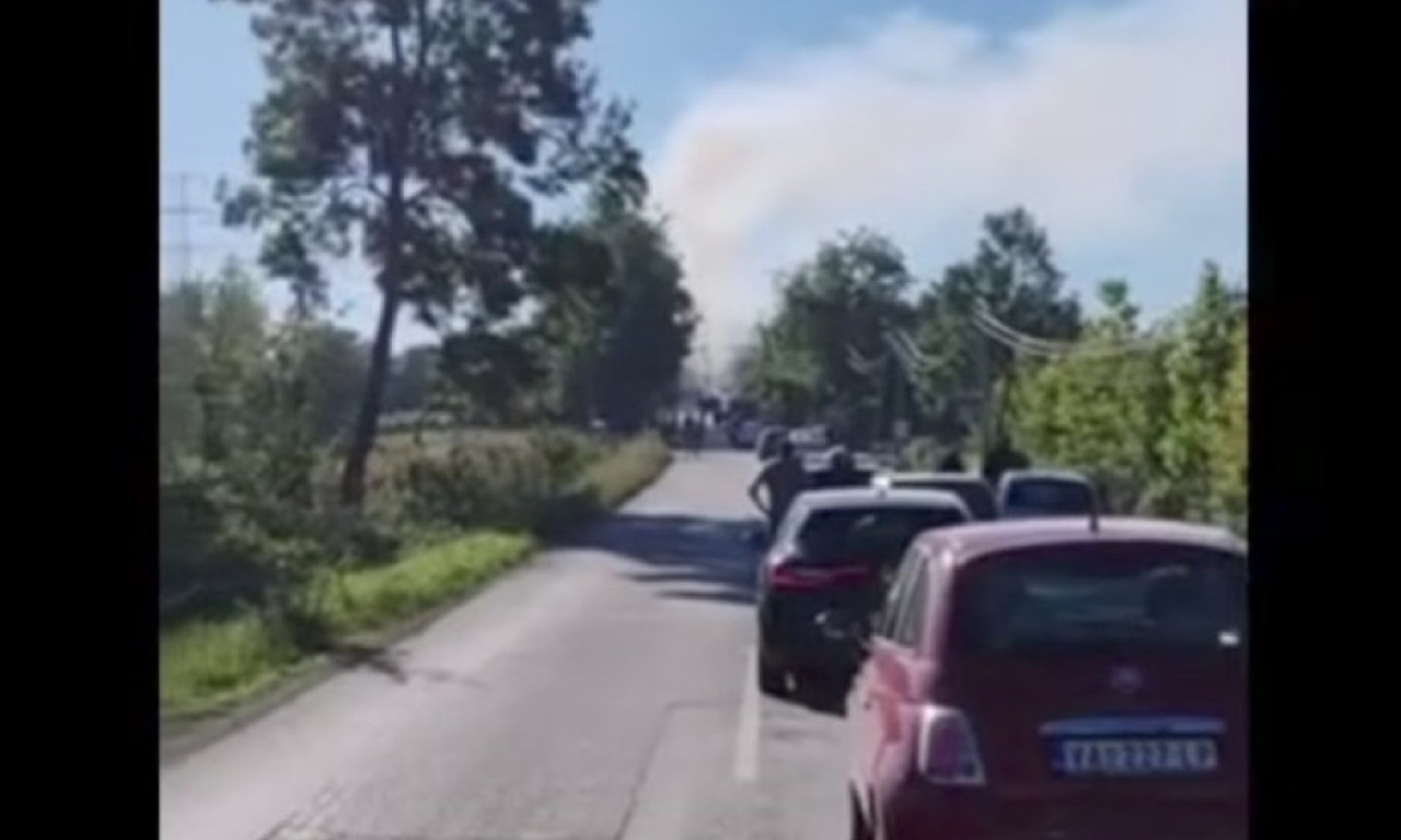 POŽAR U MIONICI - GORI AUTOMOBIL Stvorila se gužva u saobraćaju, vozačima se savetuje oprez (VIDEO)