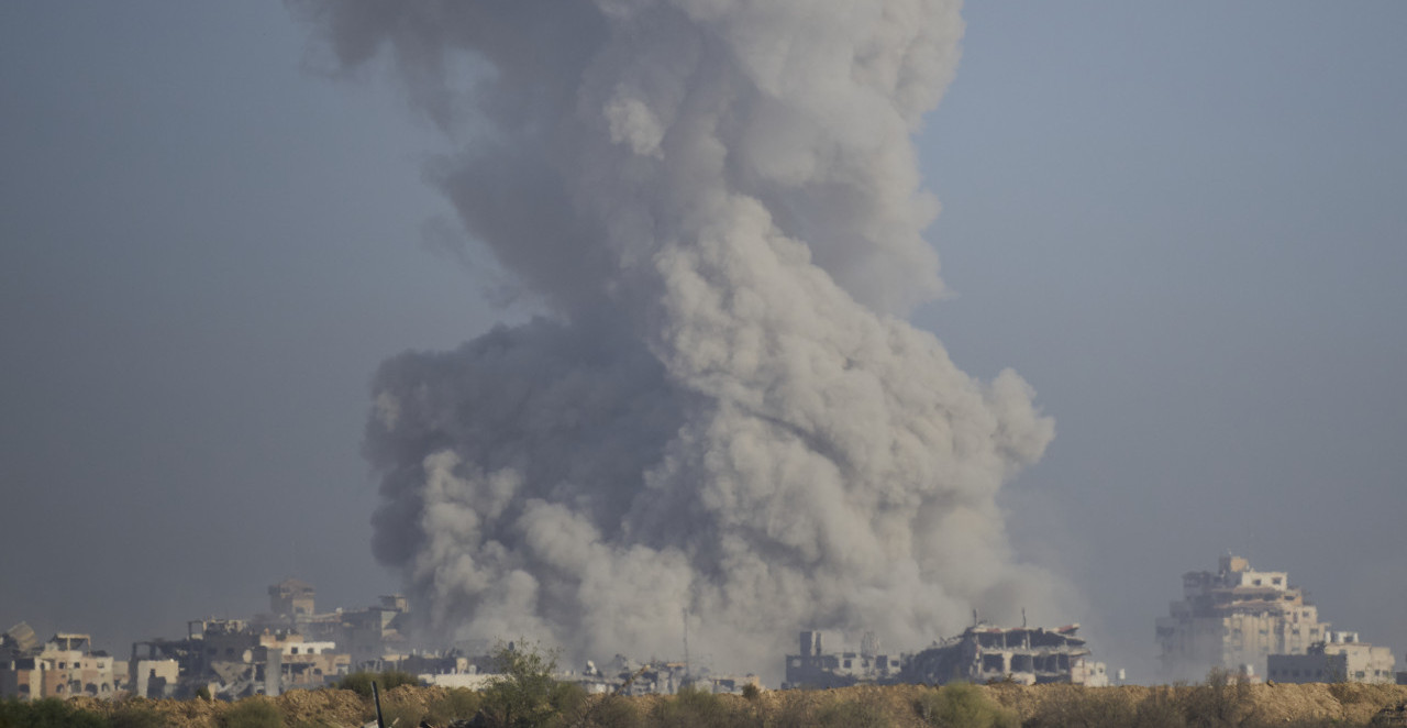 UBIJENO VIŠE OD 70 PALESTINACA U GAZI Tela izvlačili iz ruševina (FOTO)