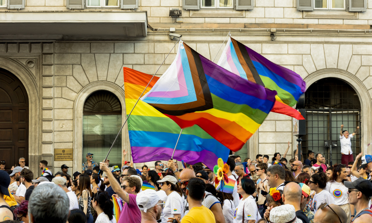 AKO STE GEJ, NE IDITE U ZAGREB Bande mame homoseksualce preko aplikacije, pa ih tuku i pljačkaju