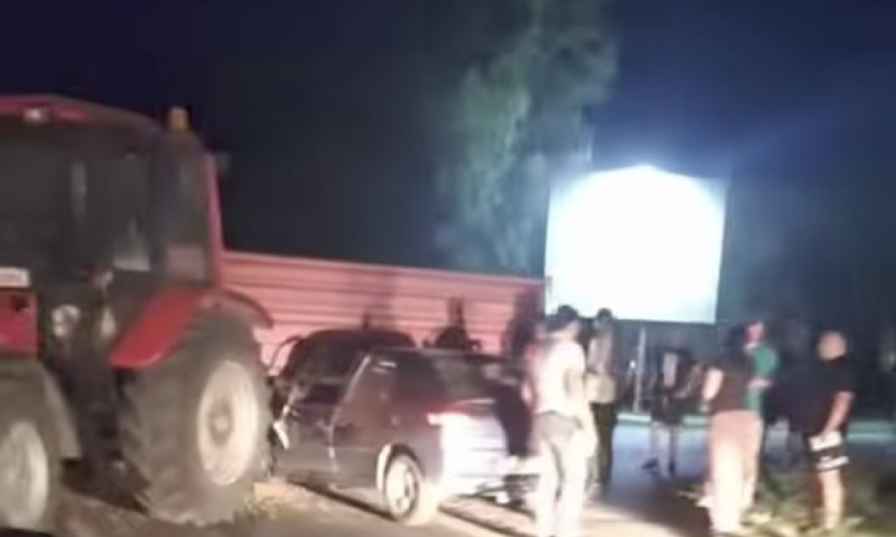 AUTOMOBIL SE "ZAKUCAO" U TRAKTOR Teška saobraćajka u Melencima, otežan saobraćaj (VIDEO)