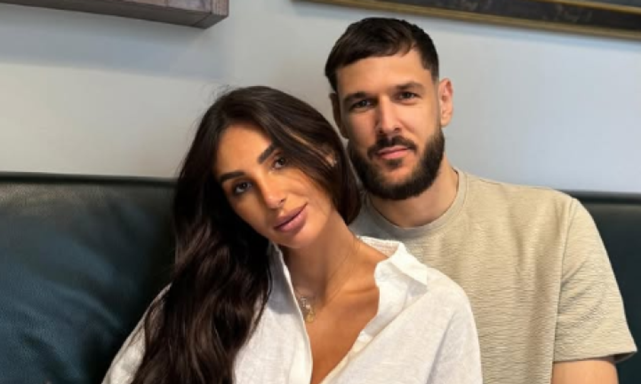 UROŠ PLAVŠIĆ I JOVANA TOMIĆ DOBILI ĆERKU! Par odabrao ime koje ima jako značenje