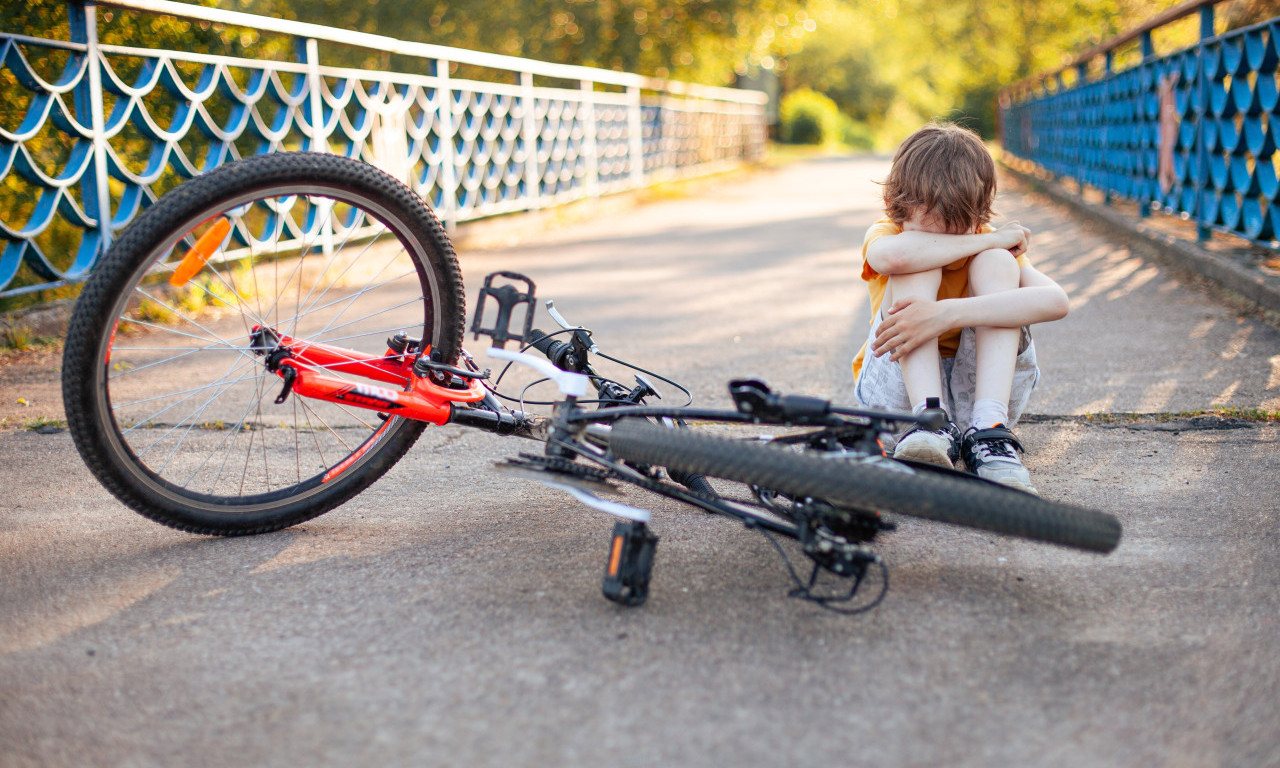 TEŠKO POVREĐENO DETE (4) U NESREĆI U VRANJU Hitno prebačeno u UKC Niš