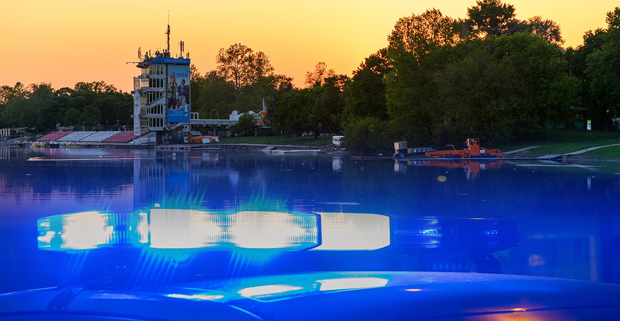 TRAGEDIJA NA ADI CIGANLIJI: Muškarcu pozlilo dok je plivao do bova, nije mu bilo spasa
